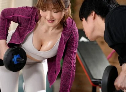 Nữ PT gợi cảm với chàng trai số hưởng cưỡi nhau như thể không ai biết