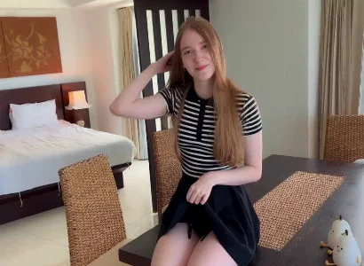 Anh chàng cô đơn đi nghỉ đưa lễ tân đi ăn rồi địt